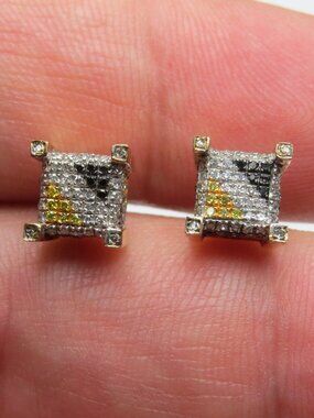 10k Diamond Men's Studs Earring